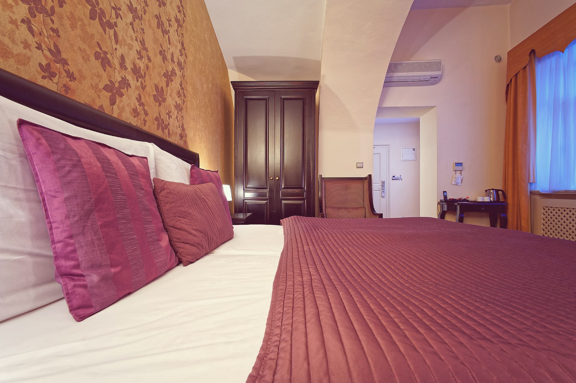 Overview of the bed and room layout in a single room at SKARITZ Hotel Bratislava