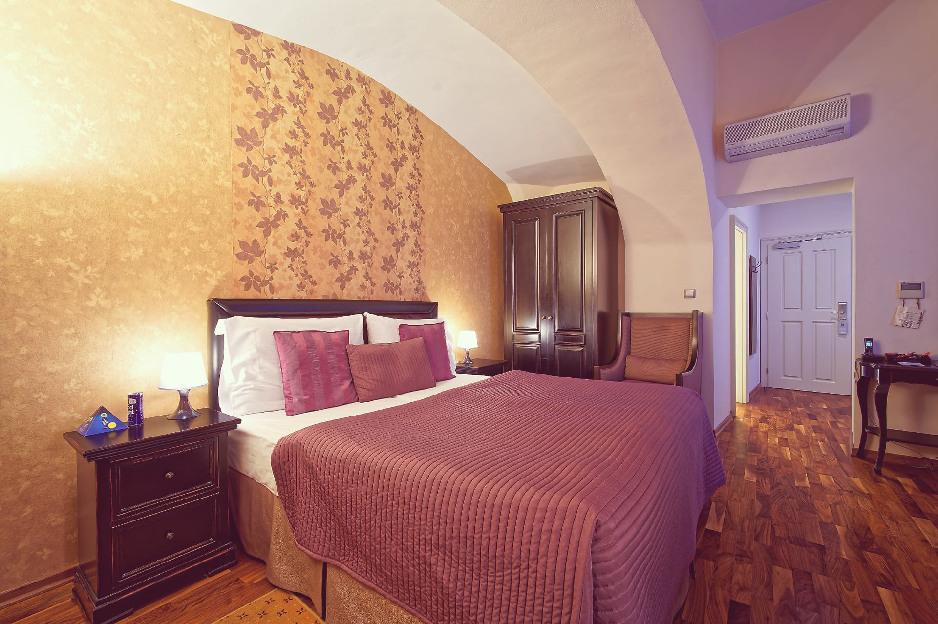 Full interior view of a single room at SKARITZ Hotel Bratislava